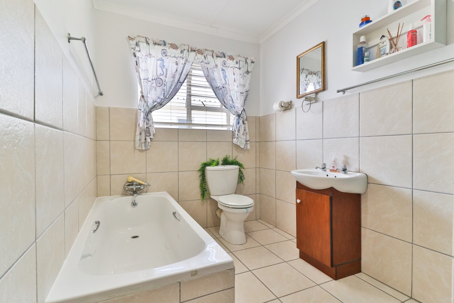 3 Bedroom Property for Sale in Caledon Western Cape
